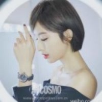 露水打湿了，我的裙摆