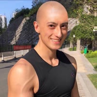 快手搞笑排行榜第9名Z战辉,新榜指数936.22395394141,新增作品数1,播放数223.06w,点赞数8.3w,评论数3308,分享数6070,新增粉丝数2985,累计粉丝数1063.42w
