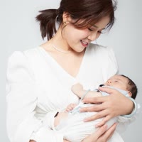 二姐翡翠手镯定制