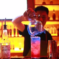 紅斌調(diào)酒的???