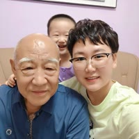 涵泽爸妈（老李和小韩）