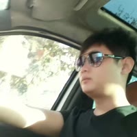 独影╭∩╮（︶︿︶）╭∩