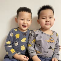快手母婴排行榜第15名小喆喆,新榜指数825.034641699577,新增作品数3,播放数378.14w,点赞数5.18w,评论数9735,分享数2.2w,新增粉丝数1.04w,累计粉丝数14.47w