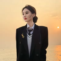 快手情感排行榜第6名沈曼👑524,新榜指数901.8324639079158,新增作品数1,播放数94.38w,点赞数1.84w,评论数3805,分享数781,新增粉丝数2.09w,累计粉丝数1088.55w
