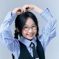快手母婴排行榜第1名我是机灵姐,新榜指数907.5133045947128,新增作品数3,播放数157.2w,点赞数5.79w,评论数3823,分享数1220,新增粉丝数3673,累计粉丝数1130.73w