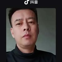 笑谈间。流云行过百年