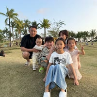 快手搞笑排行榜第19名五小只吖,新榜指数871.6257276587061,新增作品数1,播放数209.58w,点赞数4.52w,评论数588,分享数1251,新增粉丝数2016,累计粉丝数599.41w