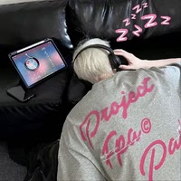 独自等待洛杉矶日出