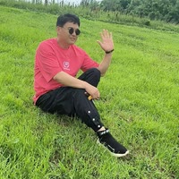 红尘依旧笑春风😜