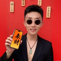 陈小默（9点户外搞笑）