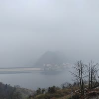 、